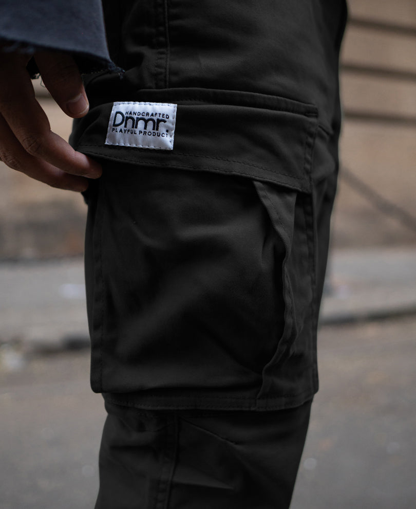 Black Regular Fit Cargo Pant With Multiple Pocket