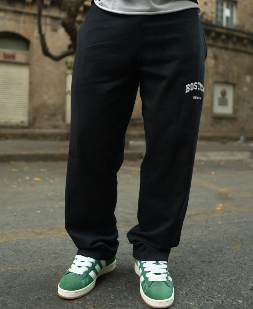 Basic Black Baggy Fit Trackpant